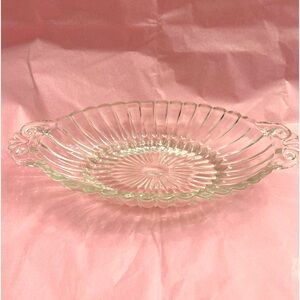 EUC CLEAR OVAL RIBBED PRESSED GLASS RELISH DISH WITH SCROLL WORK HANDLES VTG